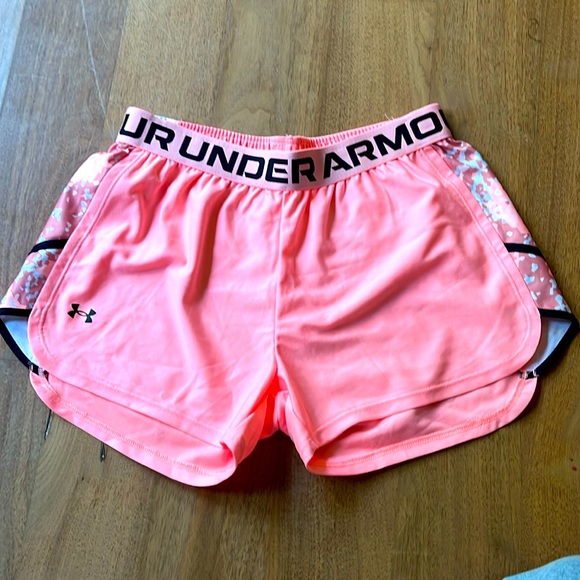 NWOT hot pink Under Armour shorts size small 🌸🩷 - Picture 1 of 4